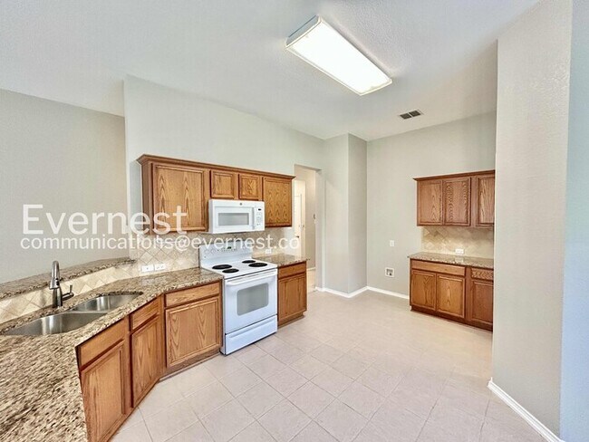 Foto del edificio - 11504 Aspen Creek Dr