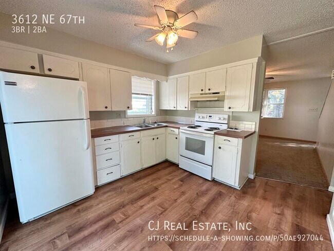Building Photo - 3612 NE 67th-