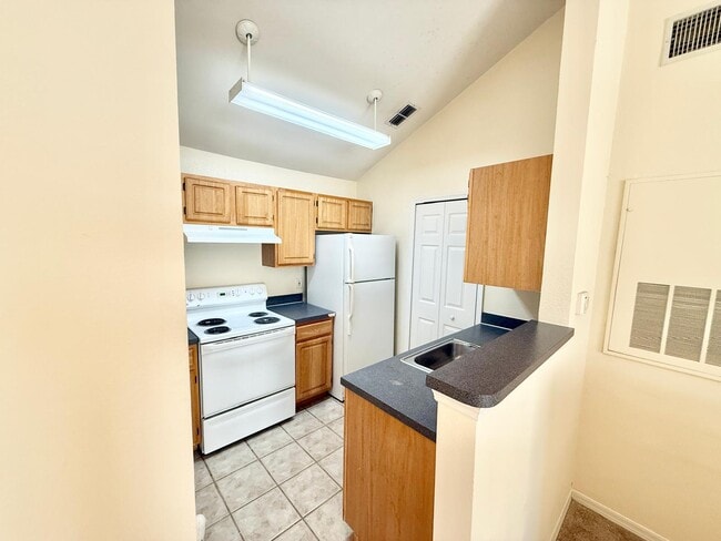Building Photo - 3202 Parkchester Square Blvd