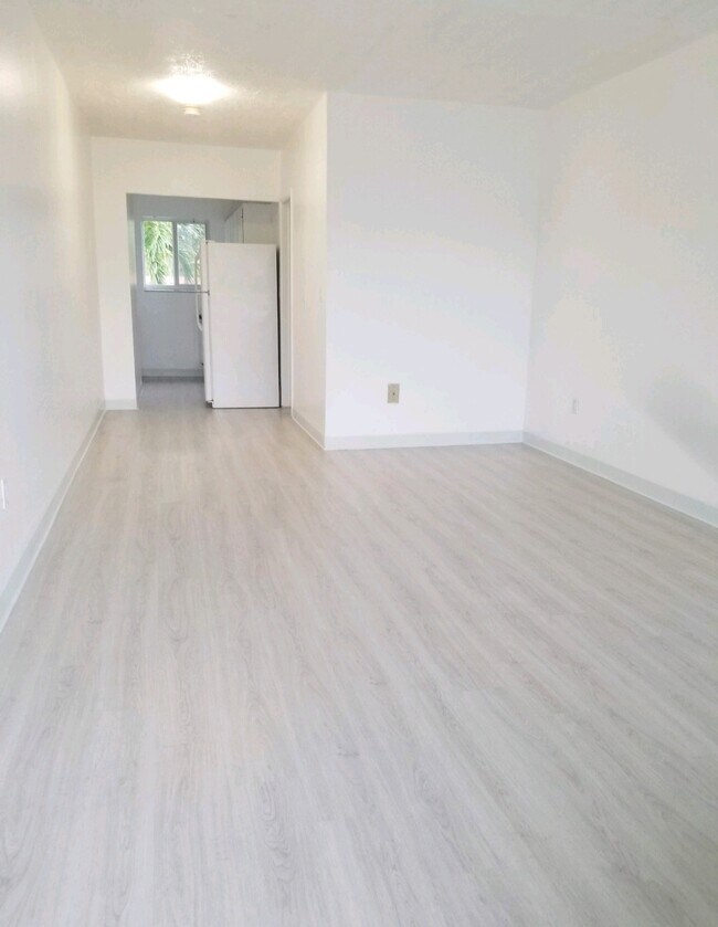 Building Photo - 8129 Abbott Ave