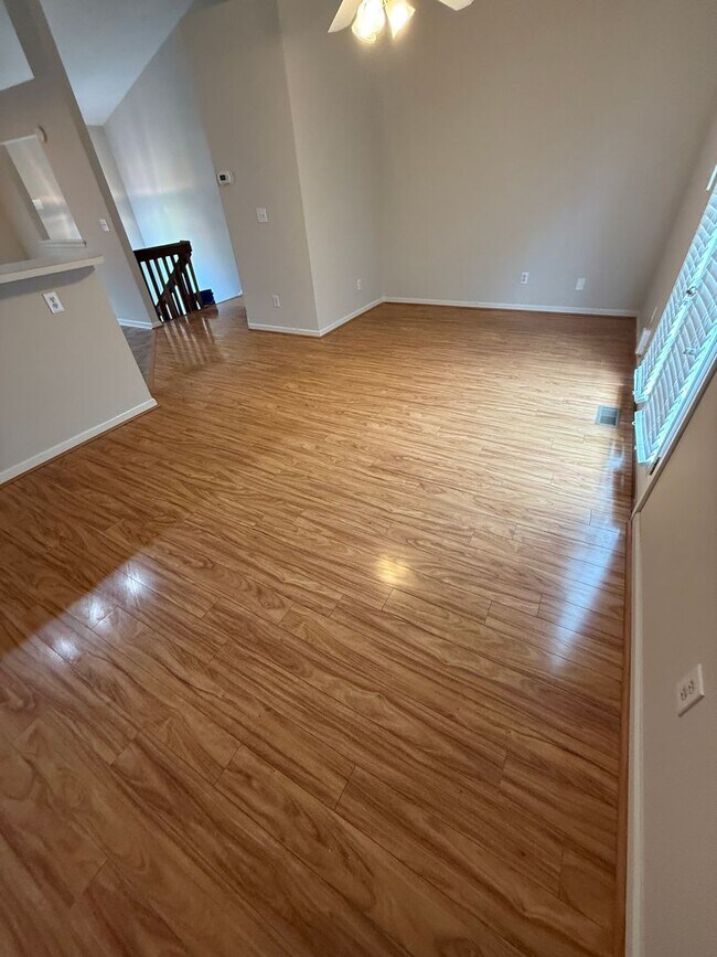 Foto del edificio - 2-bedroom, 2-bath townhouse in Nicholasville, KY