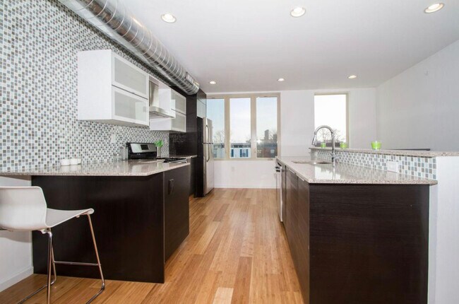 Foto del edificio - 457 E Girard Ave
