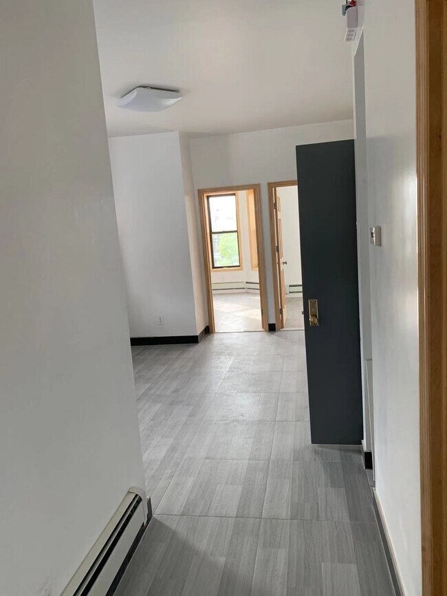 Foto del edificio - 6823 16th Ave