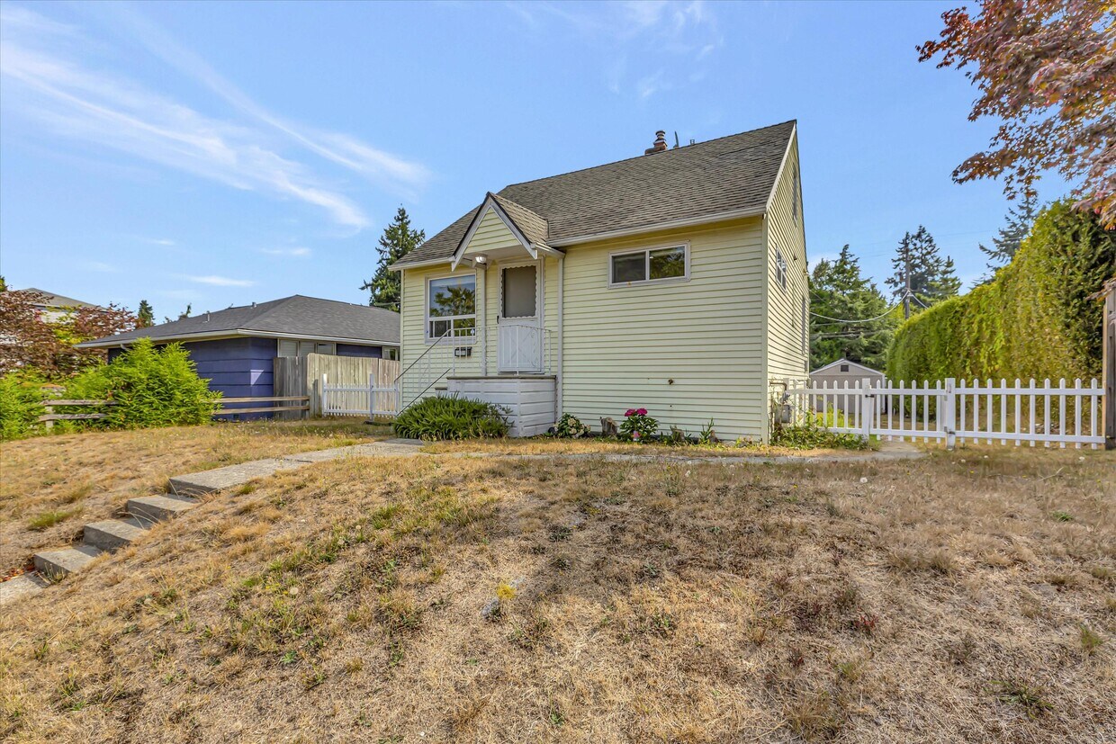 Primary Photo - 3606 49th Ave SW