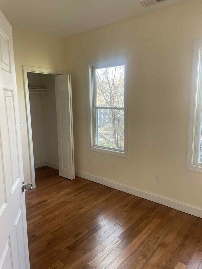 Foto del edificio - 6 Millet St