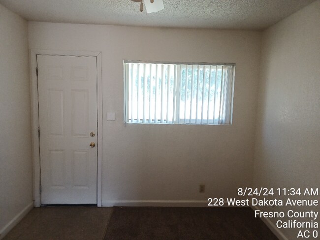 Foto del edificio - 222 W Dakota Ave