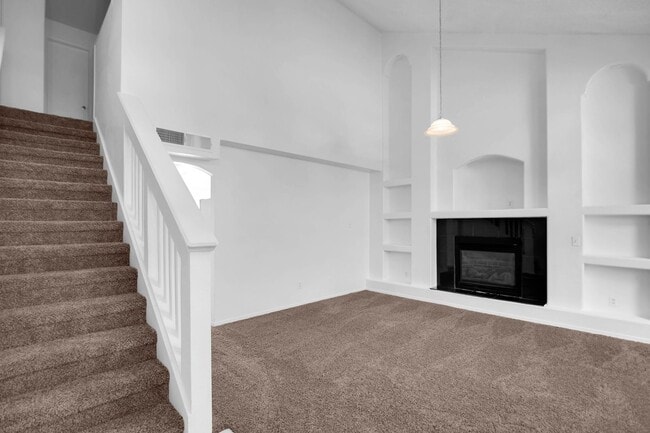 Building Photo - Cozy 3 bedroom 2 bath home in East El Paso! Special- No admin fee!