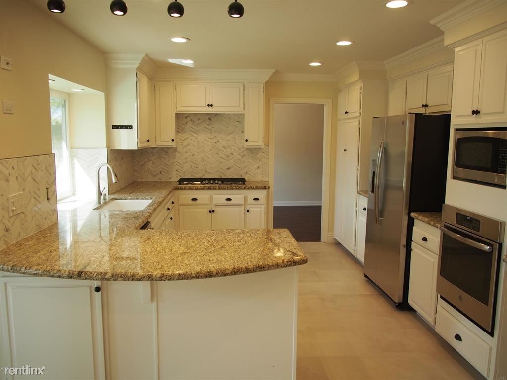 Primary Photo - 4 br, 2 bath House - 211 Windtree Ave