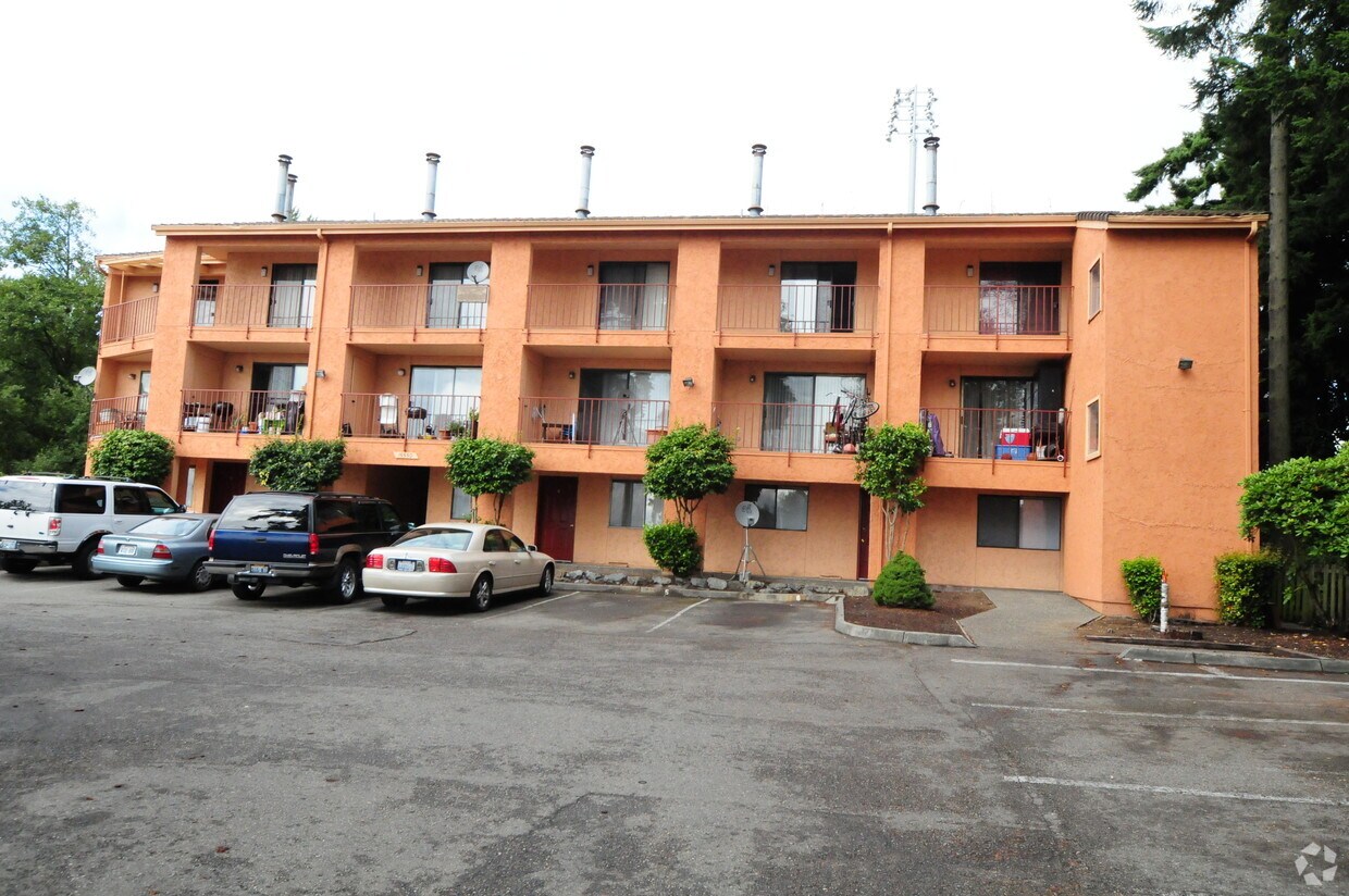 Foto principal - 15550 2nd Ave S