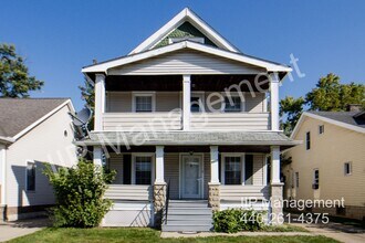 Building Photo - 9903 Sladden Ave