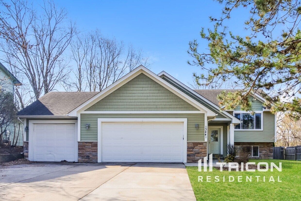 Foto principal - 13441 94th Ave N