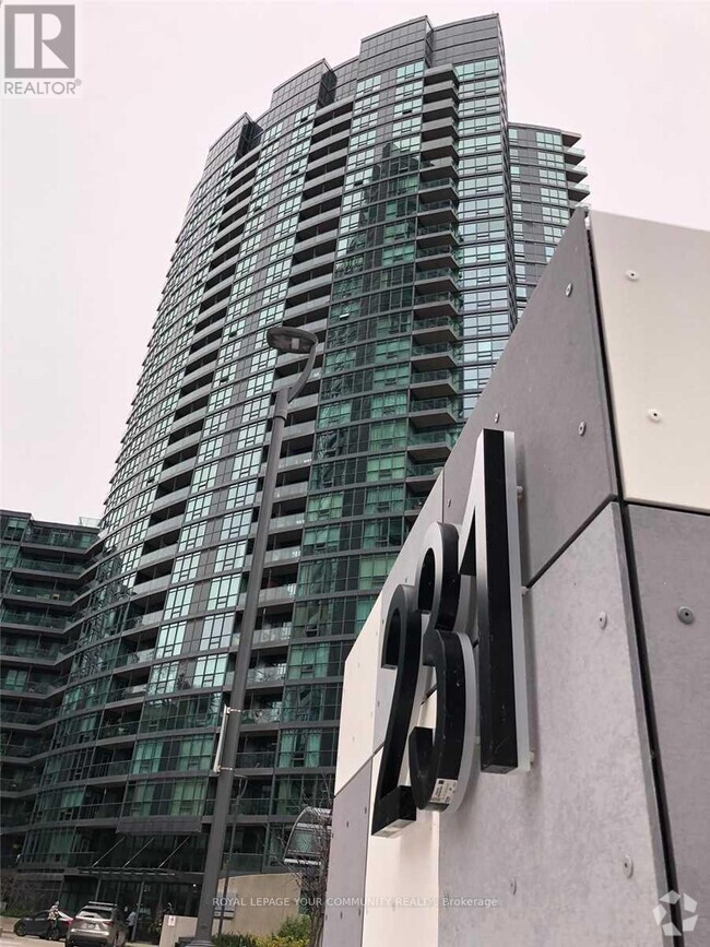 Building Photo - 231-1231 Fort York Blvd