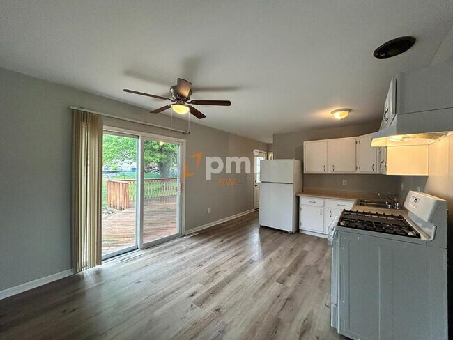 Foto del edificio - 7724 Mount St