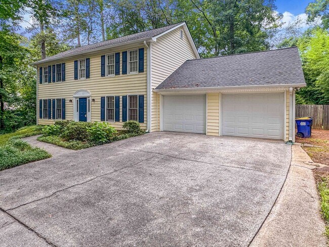 Foto del edificio - Renovated 4BR Home in Walton HS East Cobb