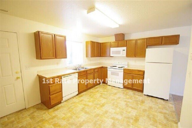 Building Photo - 16025 N 19th St