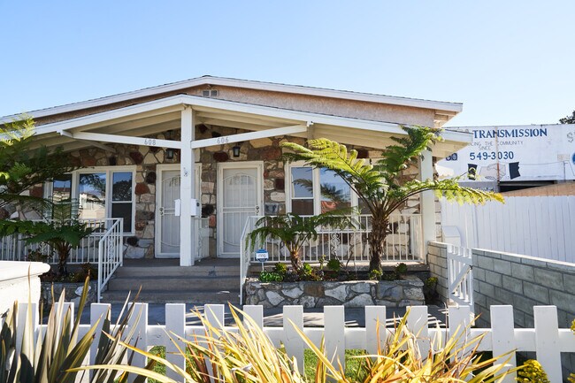 Foto del edificio - 606 E Realty St