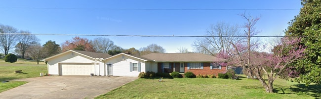 3 Bedroom, 2 Bath Brick Ranch on 2 Acres - 3 Bedroom, 2 Bath Brick Ranch on 2 Acres House