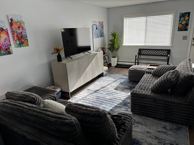 Building Photo - 2525 Azurite Ct