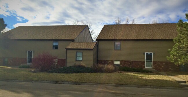 Building Photo - 1413 7th Ave SW