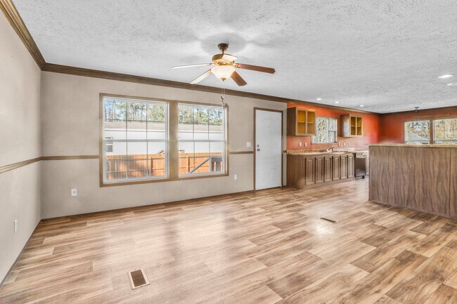 Building Photo - 19222 McLin Rd
