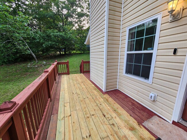 Building Photo - 3 Bedroom 2 Baths in Newnan