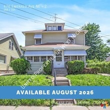 Building Photo - 476 Emerald Ave NE