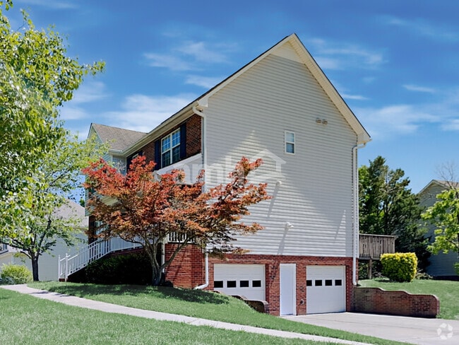 Building Photo - 6620 Valleyoak Dr