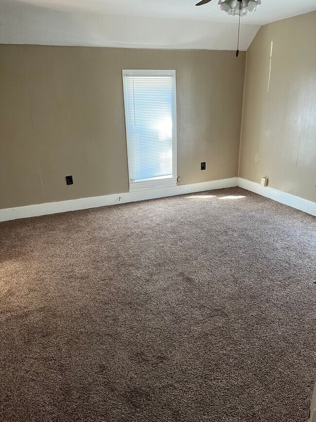 Building Photo - 207 K St
