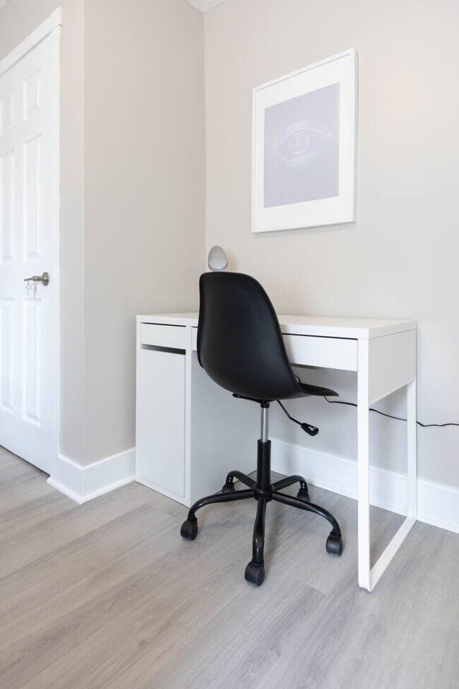 Building Photo - 11 Linwood St