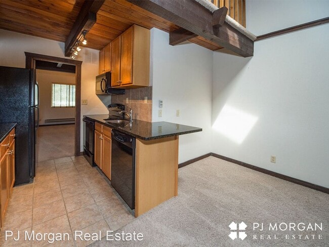 Building Photo - 1 br, 1 bath House - 8941 Miami Street #22