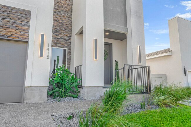 Building Photo - 1418 Eagles Ln