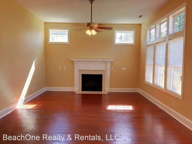 Building Photo - 4 br, 2.5 bath House - 3848 Waterford Circle