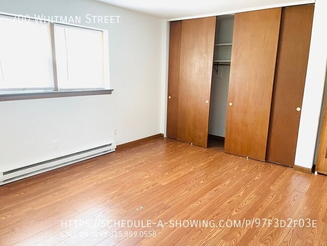 Foto del edificio - 700 Whitman St