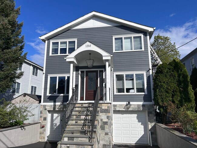 Building Photo - 180 Lake Ave