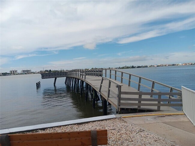 Foto del edificio - 4775 Cove Cir