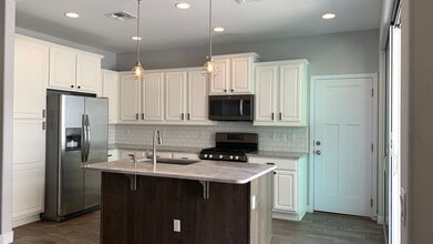 Building Photo - 2624 S Tobin