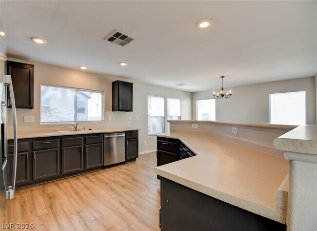 Foto del edificio - 9527 Violet Sunset Ave