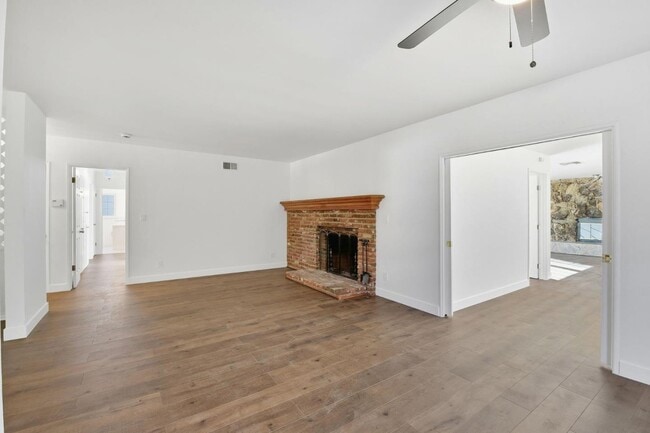 Building Photo - 6539 Petit Ave