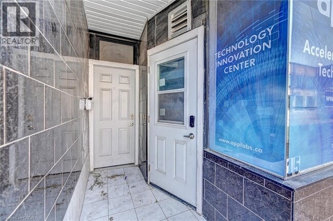 Building Photo - 13-15 AINSLIE Street N Unit# 2