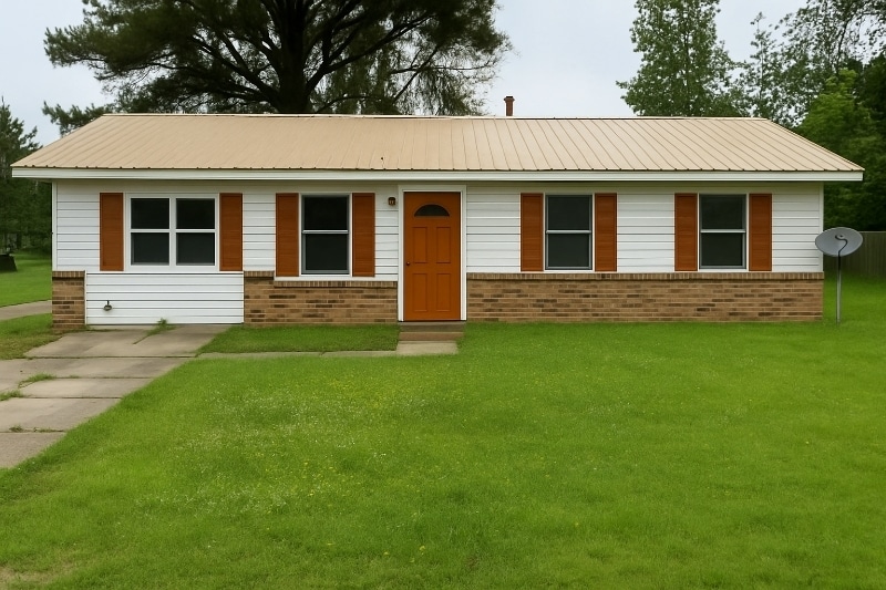 Primary Photo - 208 W Alpine St