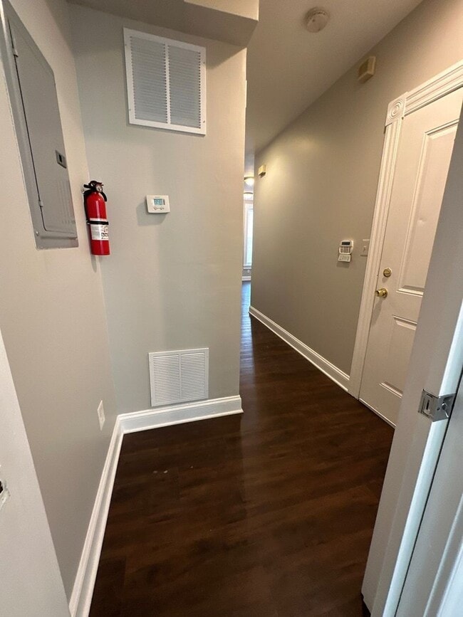 Photo - 2125 1/2 McCulloh St Apartment