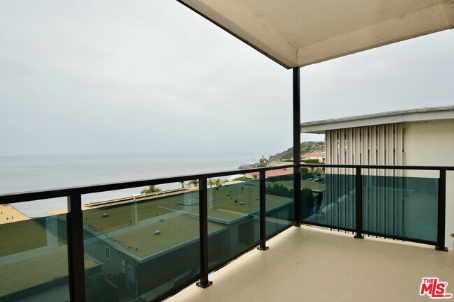 Building Photo - 18069 W Coastline Dr