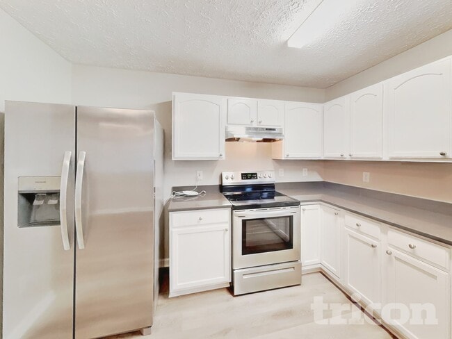 Building Photo - 5808 Brambleton Ave