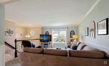 Building Photo - 45 Archwood Ave