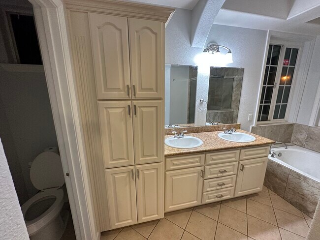 Foto del edificio - 4081 N Mountain View Ave