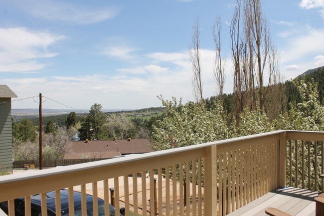 Foto del edificio - Beautiful home on Highland for rent