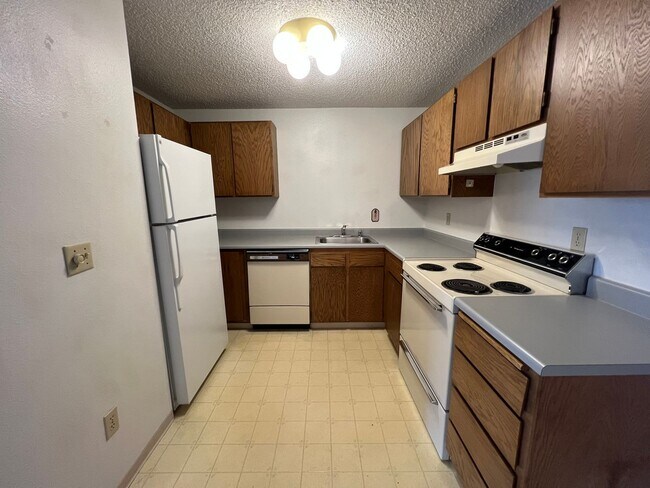 Building Photo - Darling 1 Bed, 1 Bath in North Spokane!