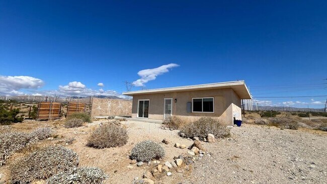Foto del edificio - 61850 Sagebrush Rd