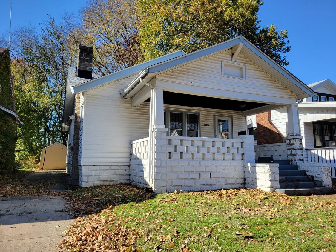 Primary Photo - Welcome to this charming 2-bedroom, 1-bath...