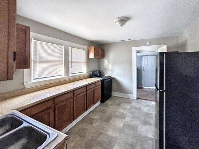 Building Photo - 1312 Wharton Ave